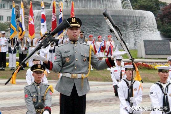 香港警察用什么步枪,ak47第一次阅兵