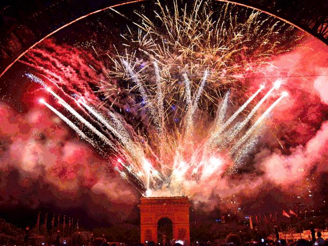 深圳五一灯光秀最佳观景位置,深圳灯光秀在哪里是最佳观赏点