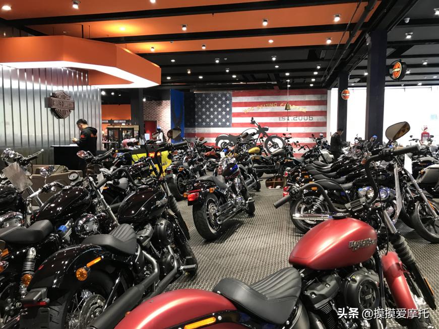 哈雷2020款顶级豪华版,2018款哈雷继承者霸气十足