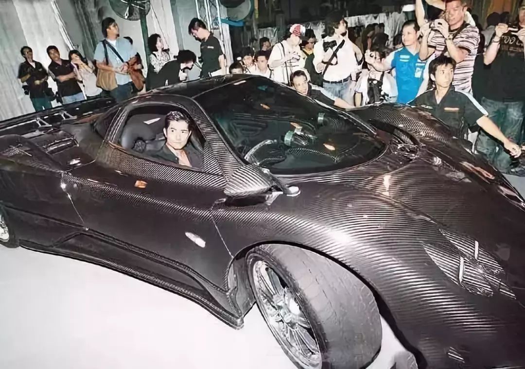 奔驰中国第一任车主,第一代奔驰车主是谁