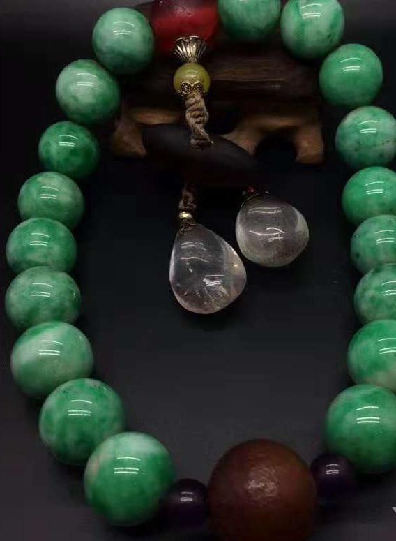 清代翡翠十八子图片,清代翡翠十八子