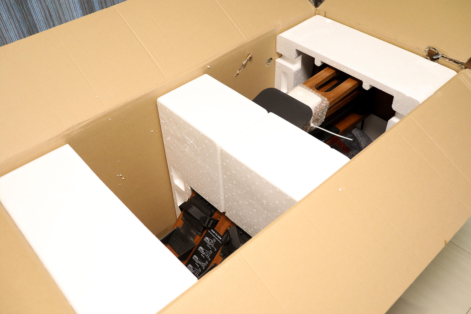 划船机30分钟燃脂训练方法,水阻划船机初学者应该怎么选择