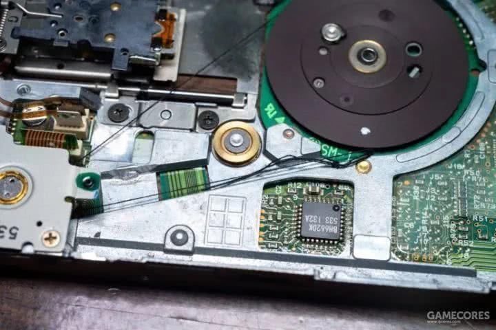 一百多块买个26年前的笔记本,我改了改,还能上网