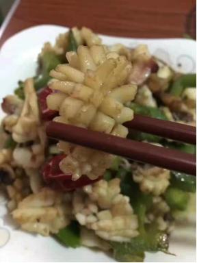 有新鲜的墨鱼吗,新鲜的墨鱼是怎样的