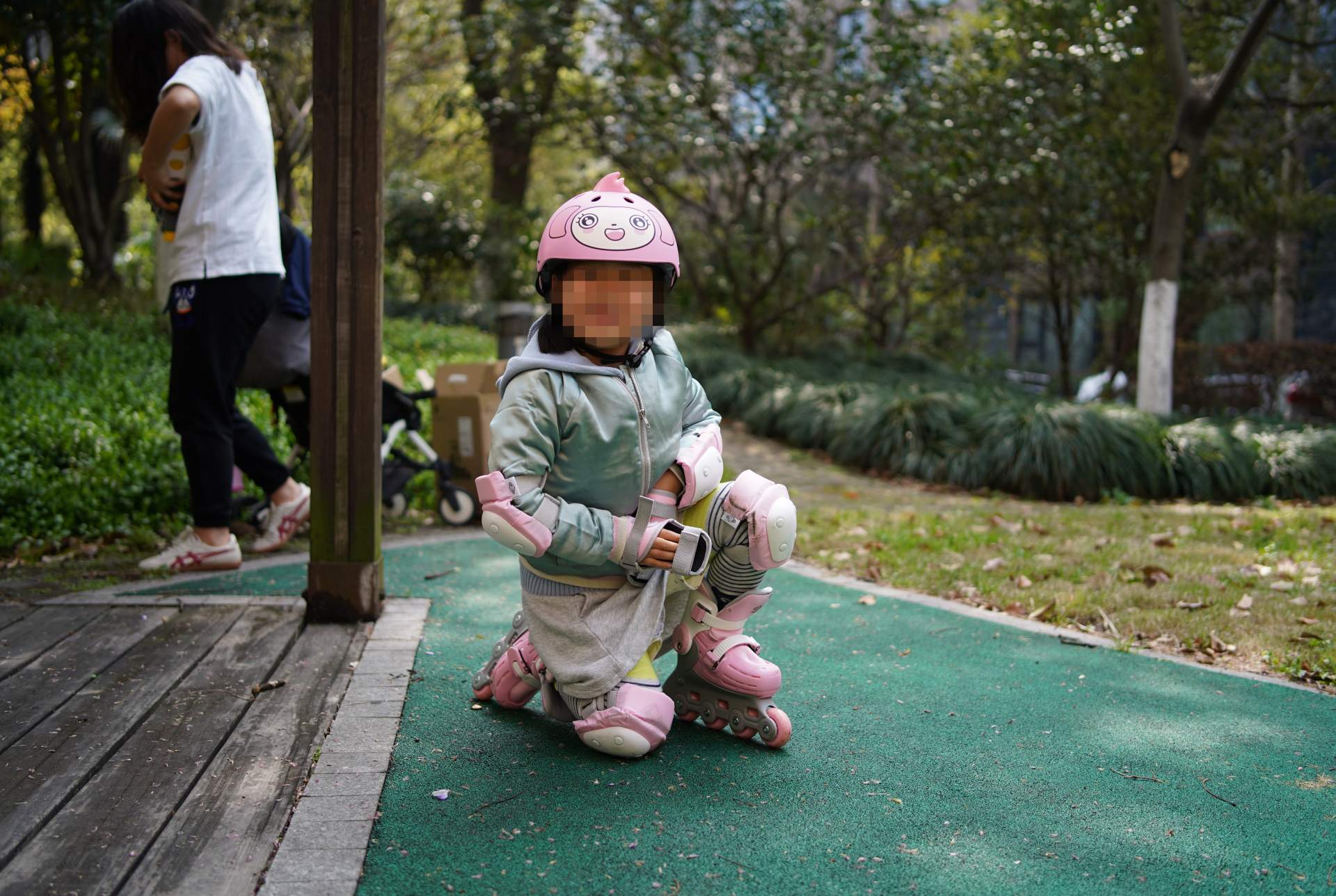 柒小佰儿童轮滑护具,柒小佰轮滑推荐