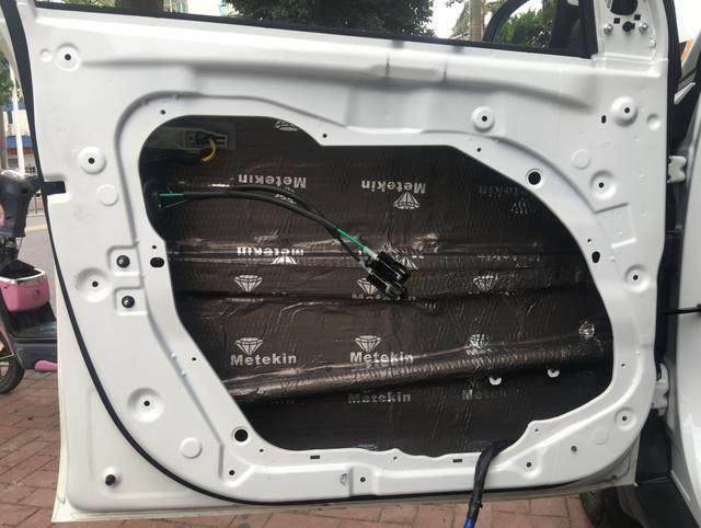 起亚kx3喇叭声音可以改吗,起亚kx3四门隔音自己会做吗