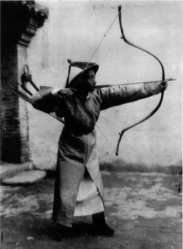 为什么现代人不如古人力气大,为什么古代的弓那么难开