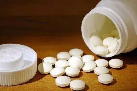 痛经吃布洛芬有副作用会上瘾吗,痛经最简单的止痛方法布洛芬