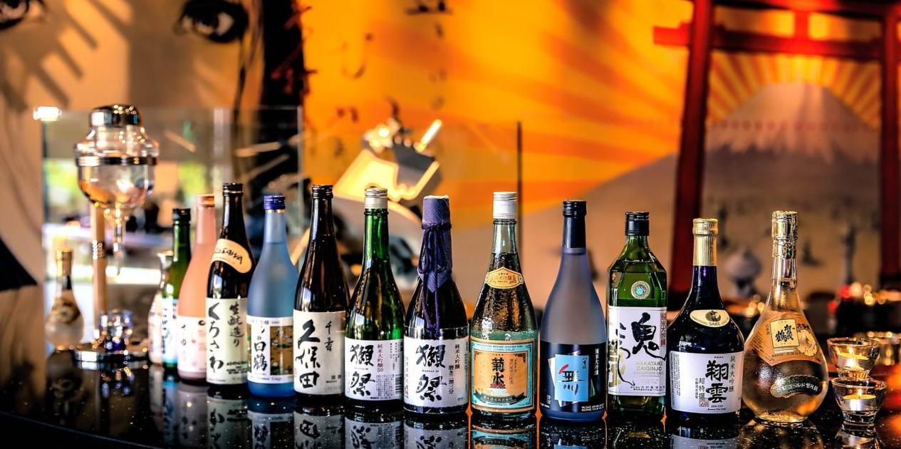 女生第一次去日本酒吧，千万别看错店名后缀，一不小心就很尴尬