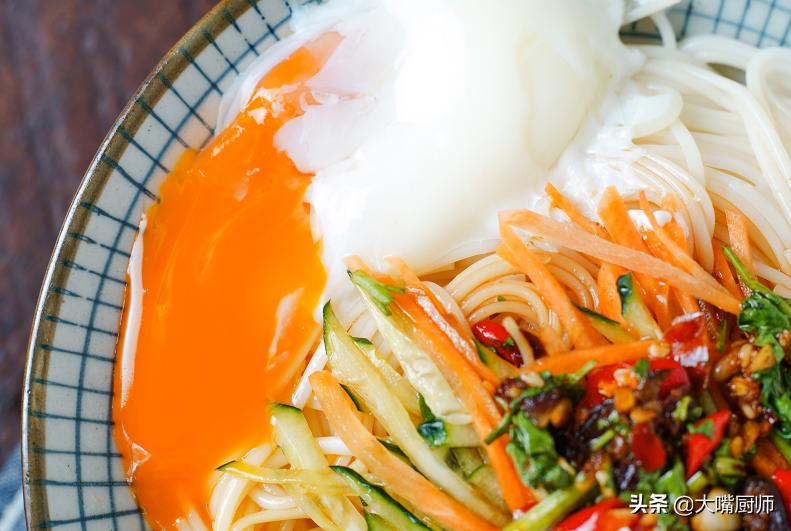 做凉面面条怎么做,做凉面怎么处理面条