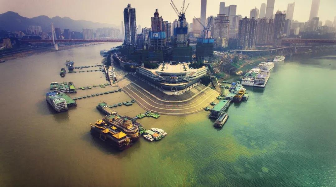 重庆魔幻与烟火并存的城市,重庆是座魔幻的城市