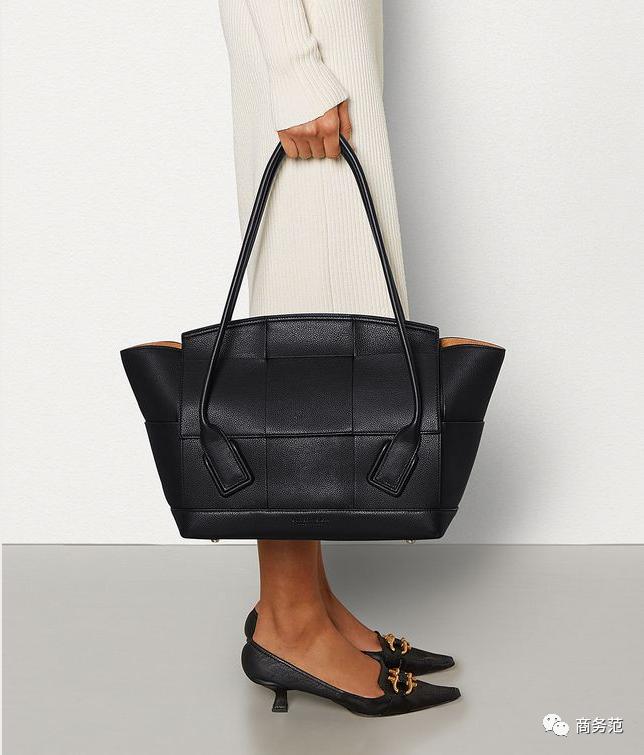 职场女生第一个包包,职场girls