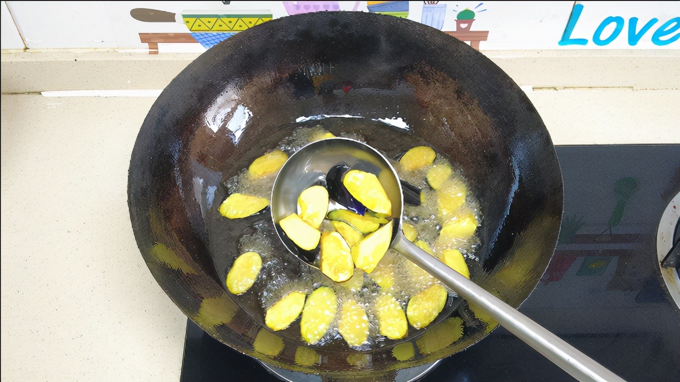 黑木耳跟什么菜炒排便最快,木耳和什么菜最好健脾