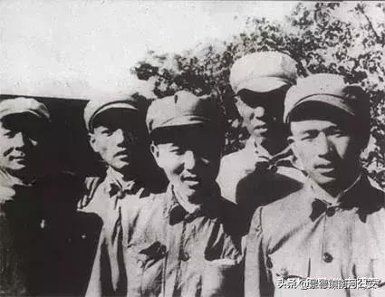 唯一担任过副总理的开国中将,毛*东泽**称其为帅才,周恩来苦撑危局的左膀右臂