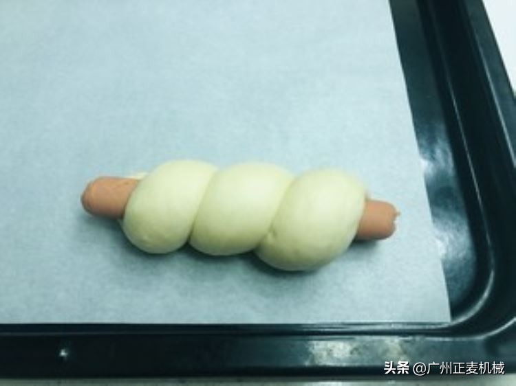 火腿肠面包完整,火腿肠面包