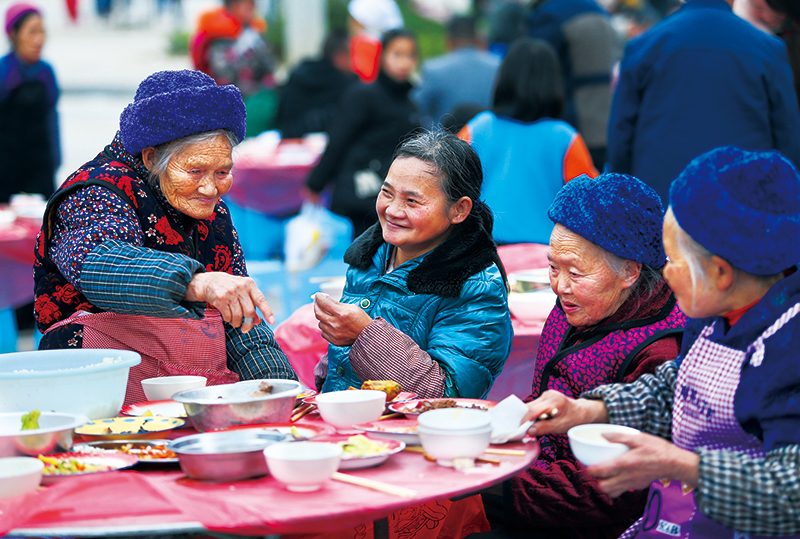 彻底撕掉贫困标签,彻底撕下绝对贫困的旧标签