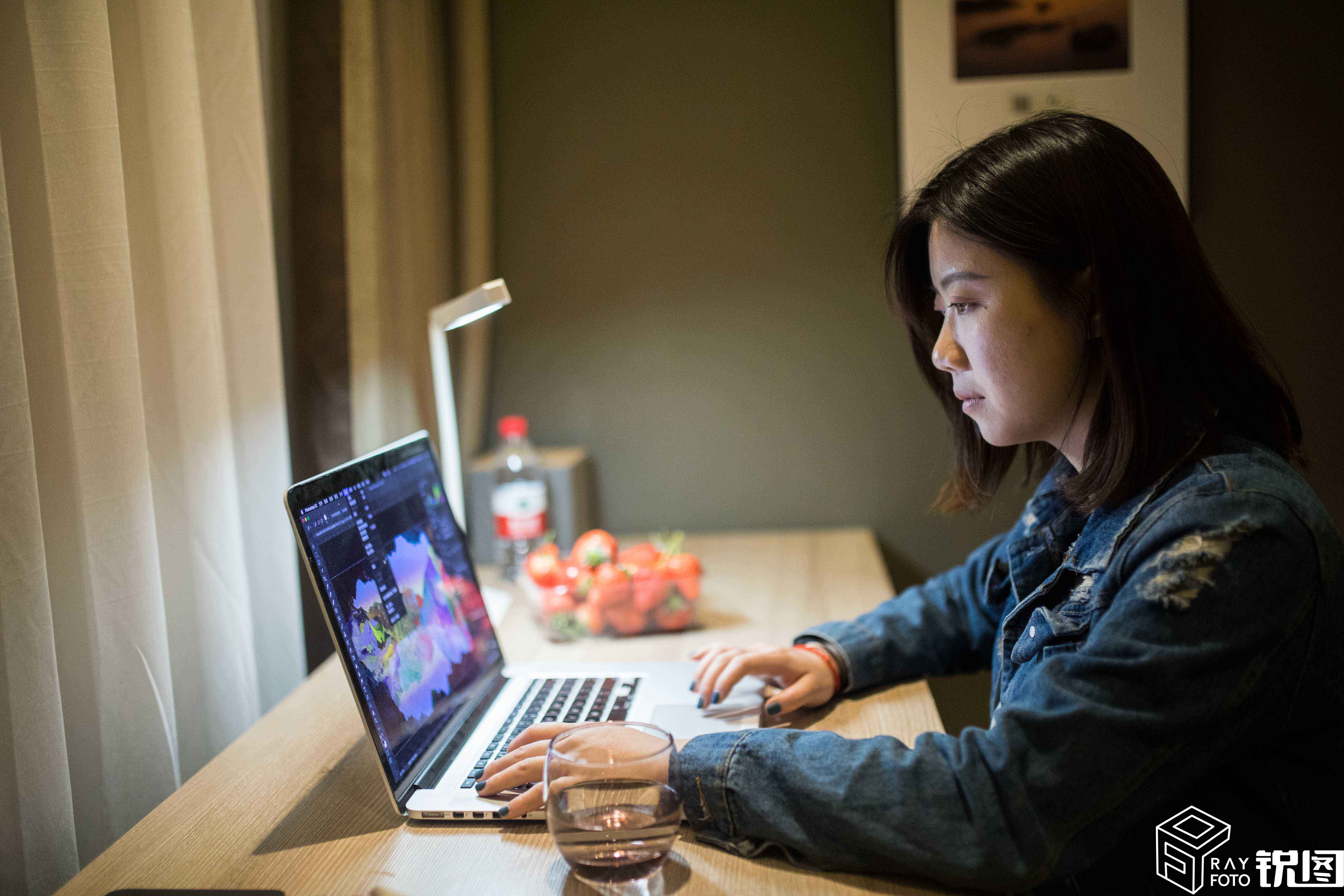 做代驾的女人视频,凌晨还在做代驾的女人