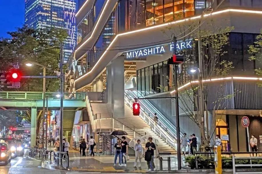 不愿被“唱衰”的老旧商场,如何凭借改造设计成变身“打卡地”?