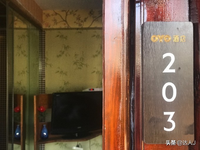 丽江的高颜值客栈逆天了，住一圈连回家的路费都省了！文末有福利