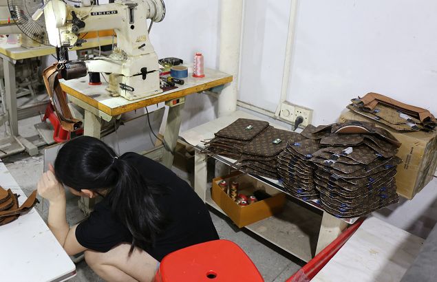 涉案17亿的假名牌包,制售假冒名牌箱包涉案近10亿元