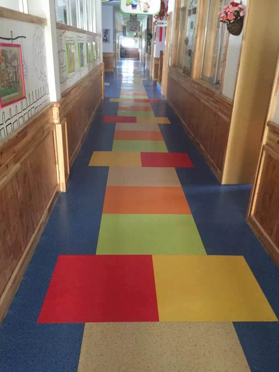 pvc塑胶地板的优点和缺点有哪些,pvc塑胶地板厚度误差多少正常