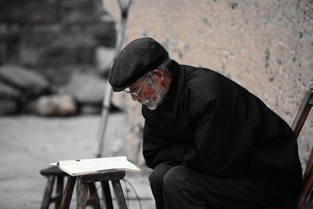鲍鹏山高学历的野蛮人,鲍鹏山人生三个境界
