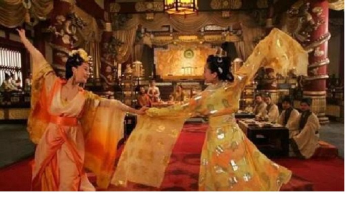 以吃为使命的女孩：非洲这个国家痴迷于以胖为美，根源是什么？