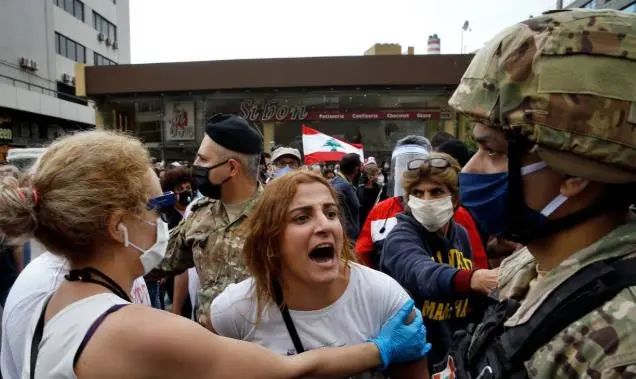 经济崩溃是怎样发生的,经济崩溃的后果