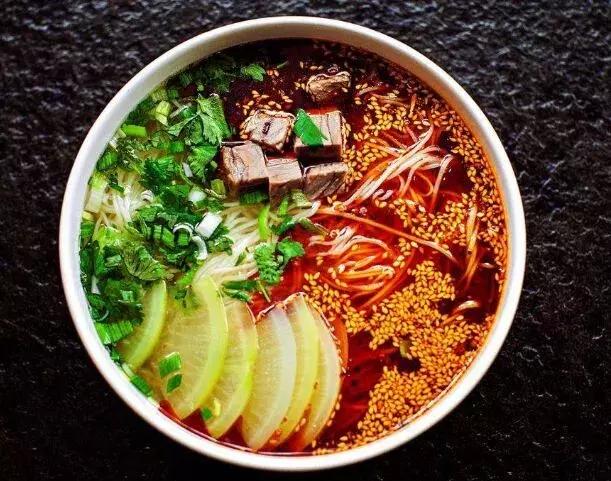 成本才几十块钱?这口“网红”的章丘黑锅,“舌尖”不背!