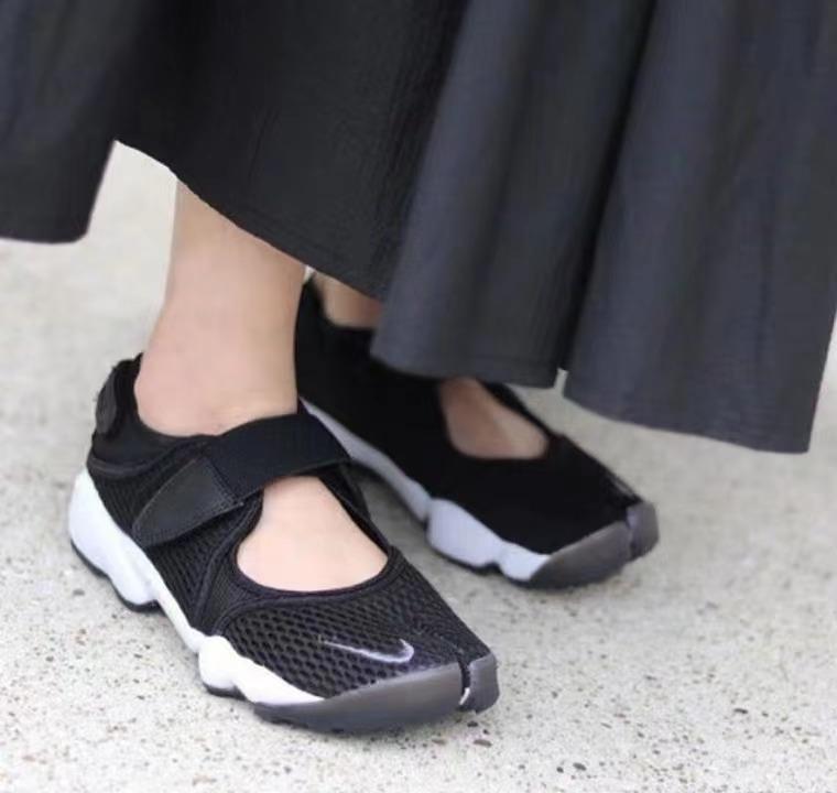 花5000块钱买个猪蹄子鞋穿,我已经跟不上潮流了…