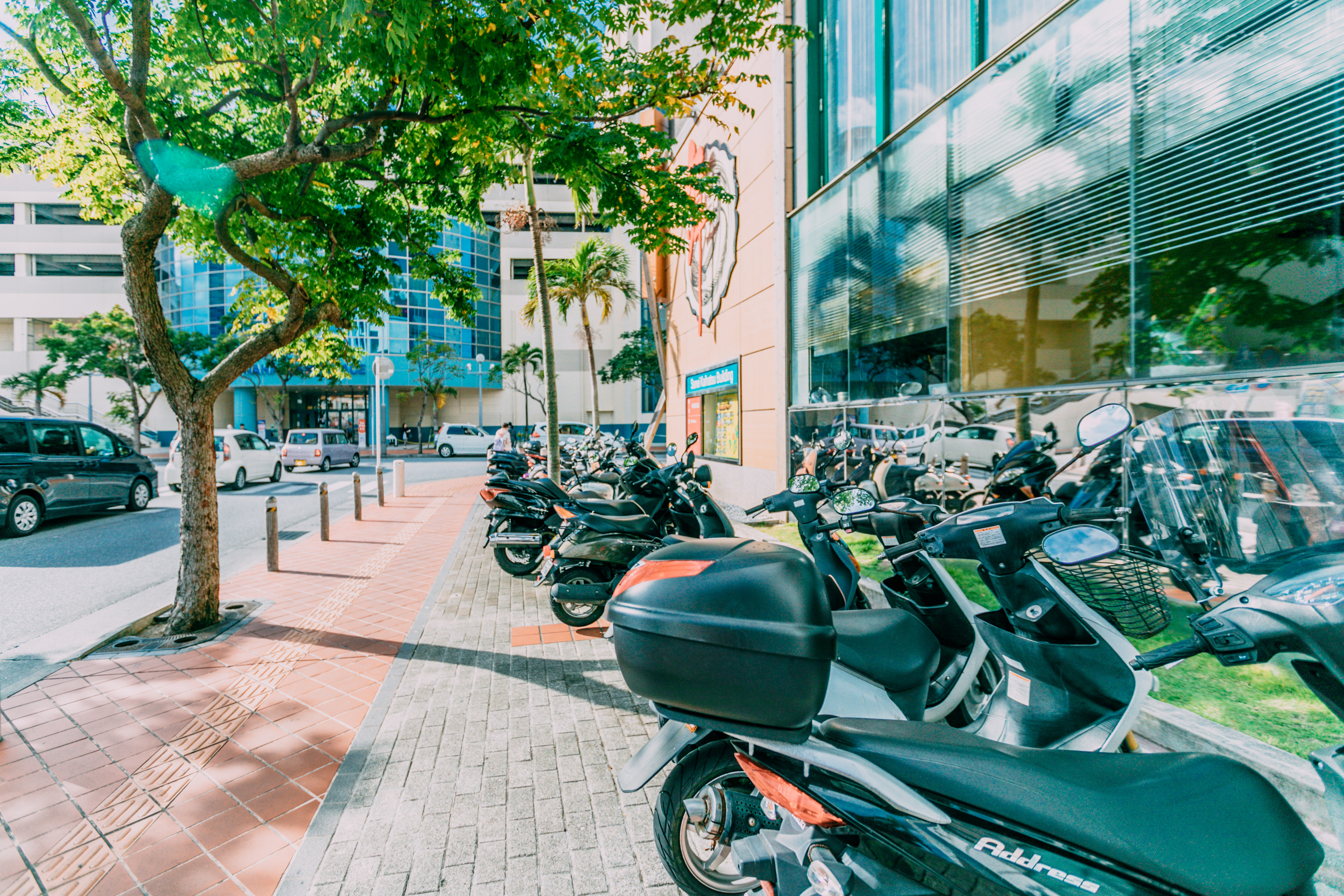 冲绳两条购物街,但中国人更喜欢去新建,大有赶超老街的趋势