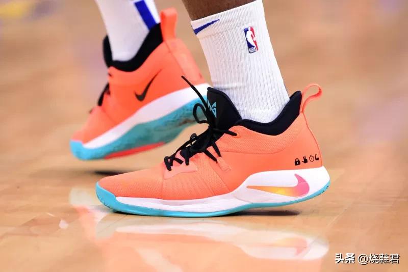 开拓者格兰特上脚,球星上脚球鞋aj36日落