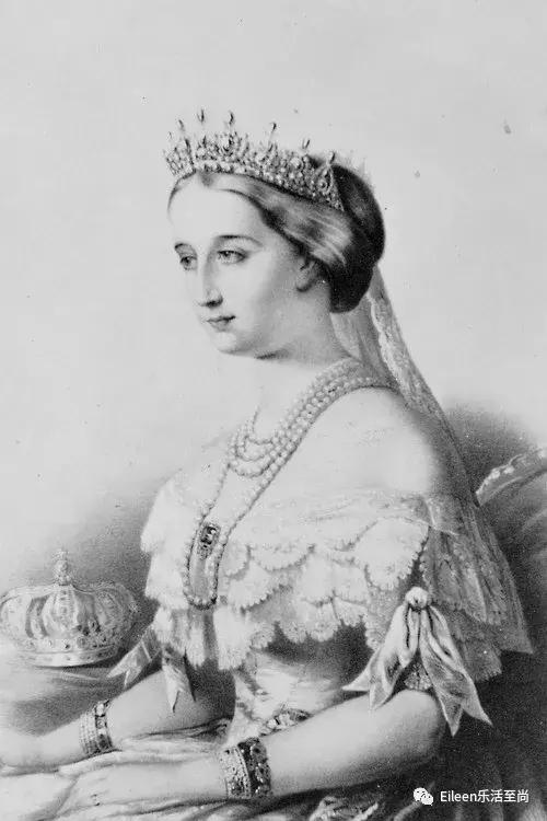 齐名茜茜公主、发明仙裙扶植LV，皇帝夫君却出轨完美皇后百年浮沉