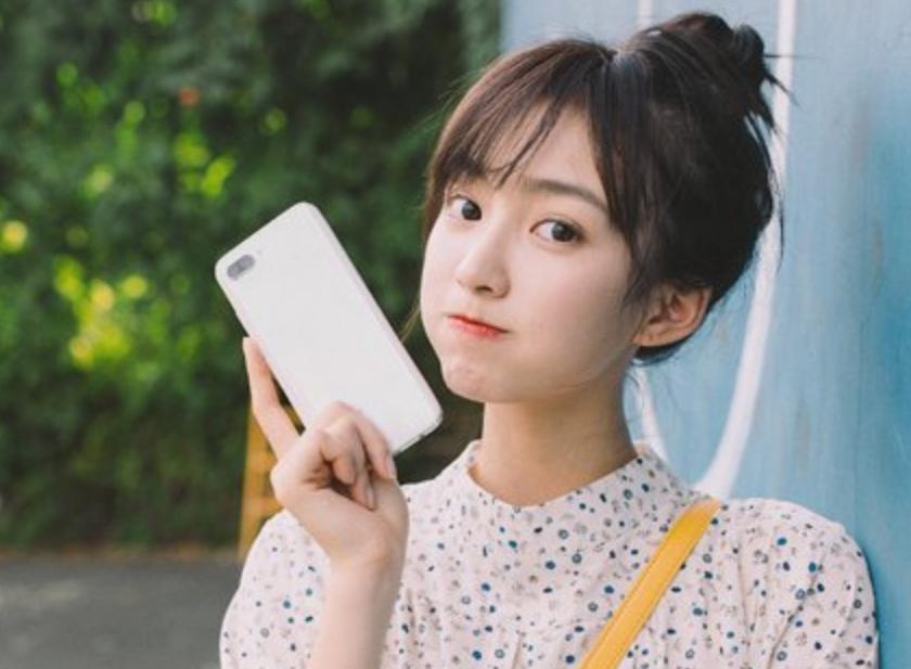 圆脸气质女人味发型,不烫的圆脸短发发型显气质