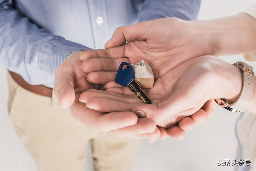 邻居门铃一直响不停,搬进新房子每次睡醒都很累