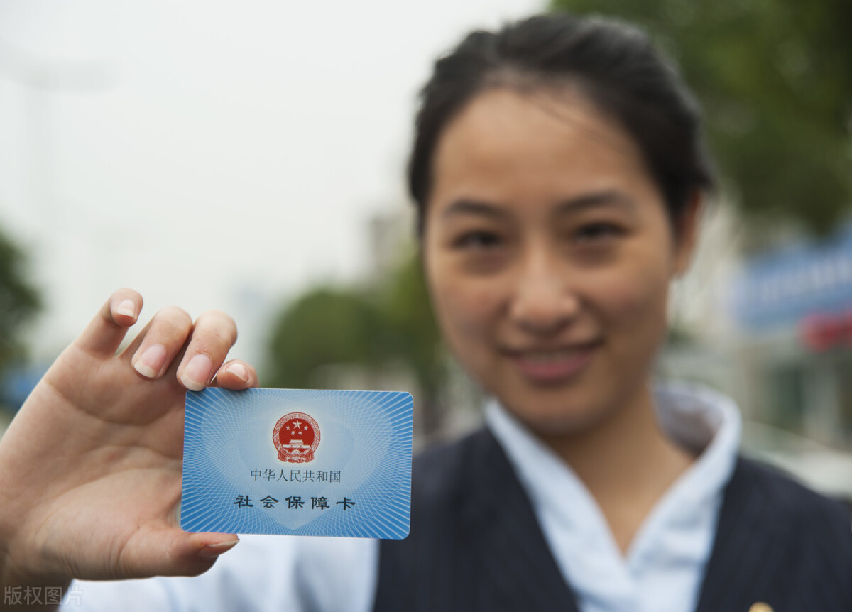 每个月工资都扣了个税为啥还要补,每个月工资里只扣了二百八