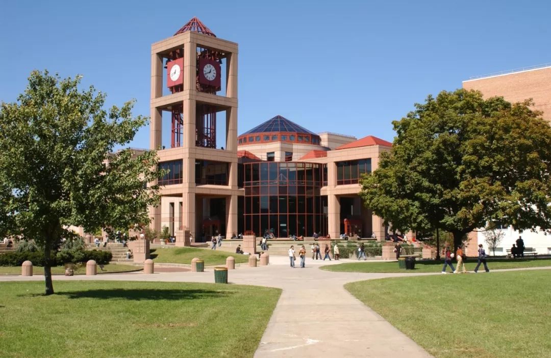 美国纽约皇后区皇后学院,美国纽约法拉盛皇后学院