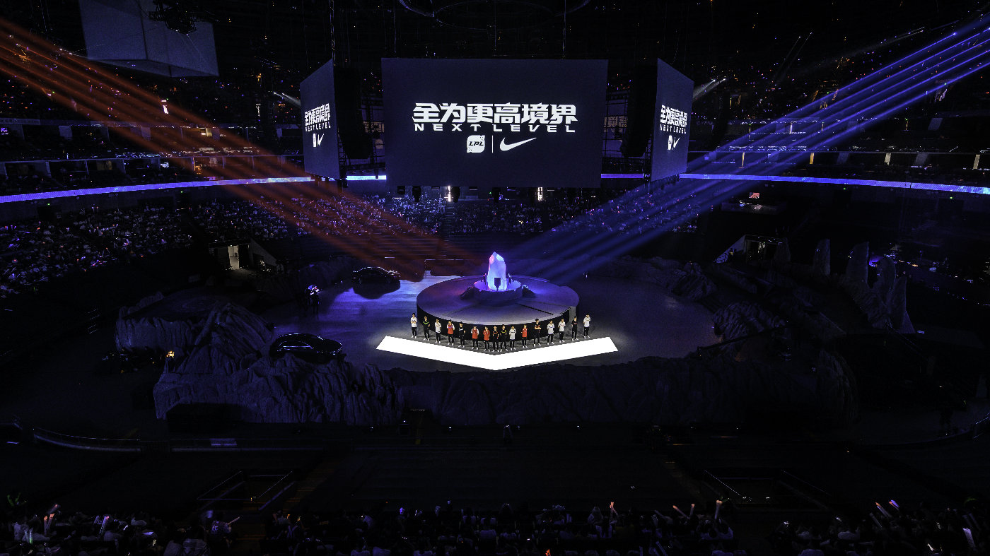 英雄联盟：耐克LPL系列公布，10月1日起陆续发售，这次会真香吗？