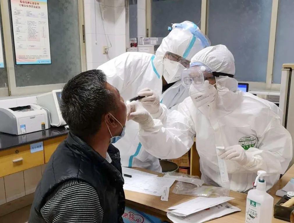 众志成城抗击疫情守护生命无停歇,抗击疫情无怨无悔