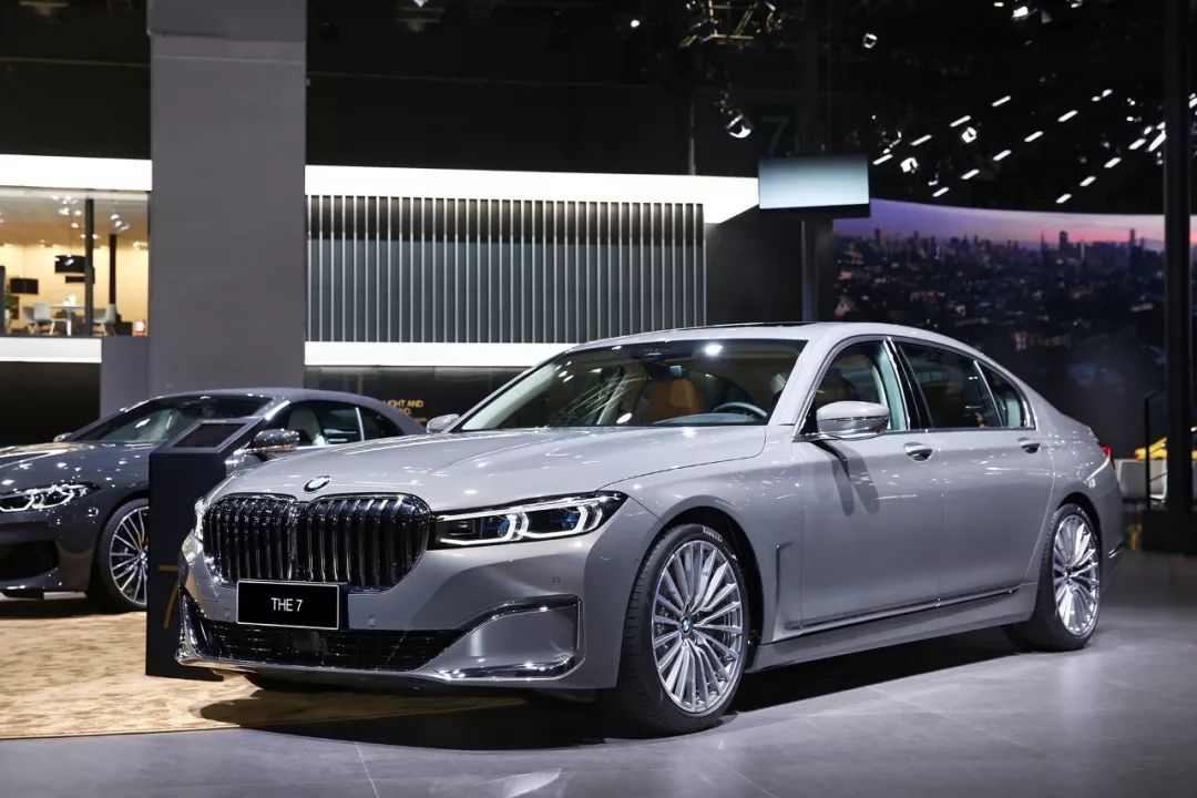 奔驰glccoupe2021款对比宝马x4,奔驰e300l宝马530li奥迪a6l怎么选