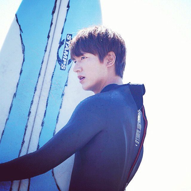 他要回归啦！韩剧扛把子、长腿欧巴始祖，还公开承认看过小电影