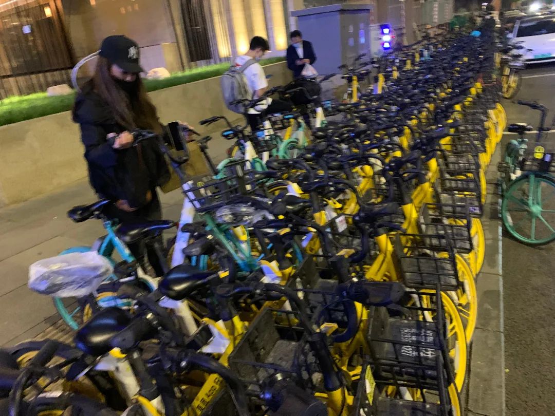 共享单车锁车了没扣费是怎么回事,共享单车是不是锁车就停止扣费