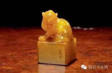 走进田黄石的神秘面纱,解读田黄石的秘密