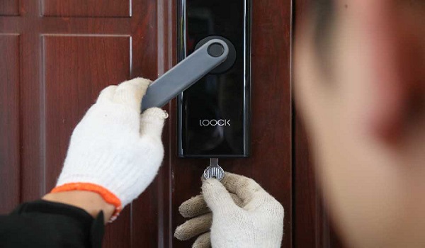 防盗门锁芯怎么换c级锁芯,防盗门换锁芯一般多少钱