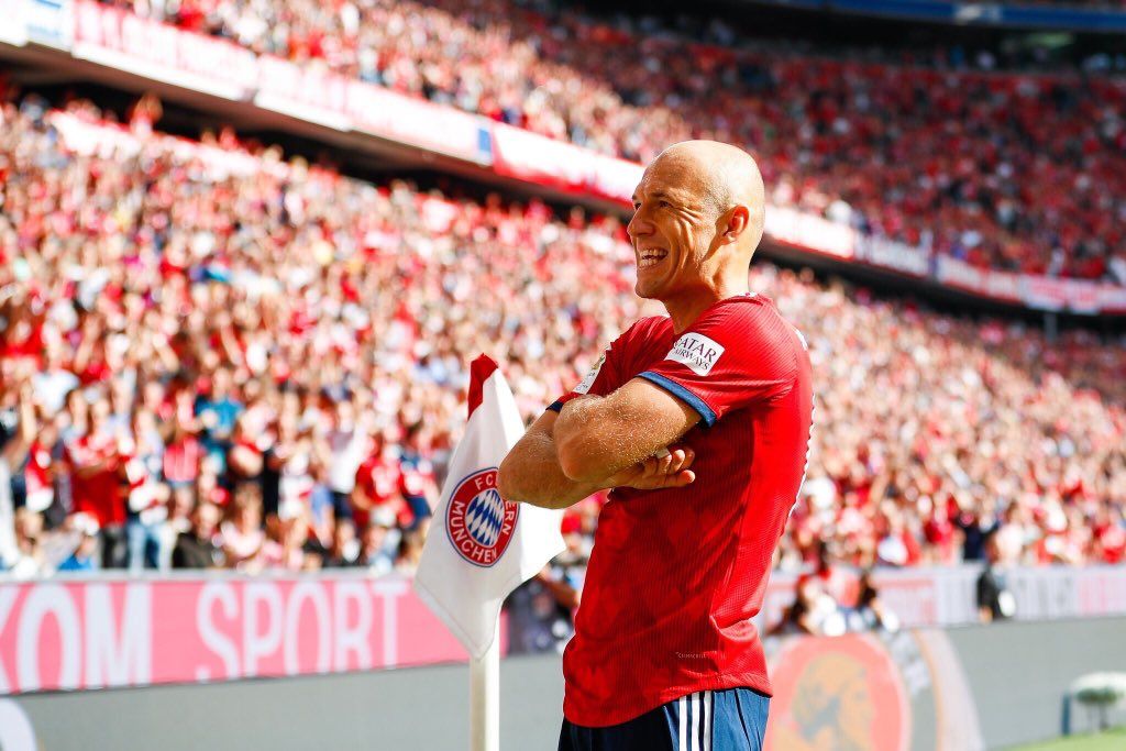 十年仁生铸传奇，小飞侠终老拜仁