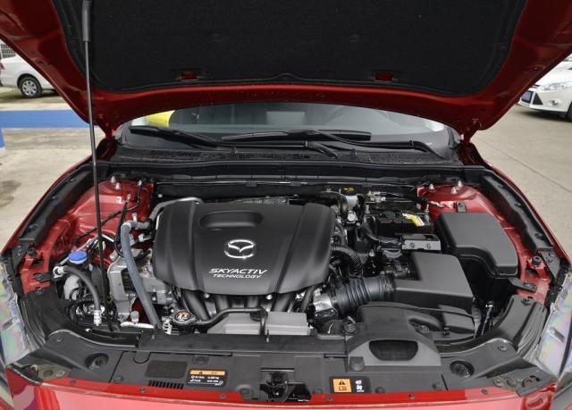 马自达cx30和高尔夫8代哪个好,大众高尔夫和马自达cx30哪个好