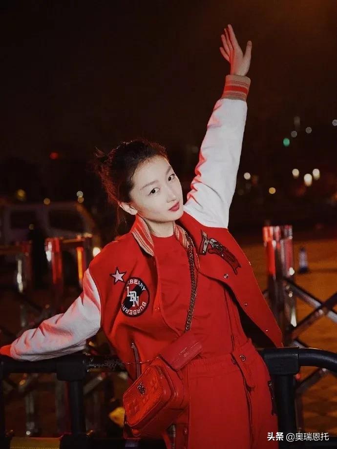 burberry深蓝色搭配 (burberry鼠年限定)