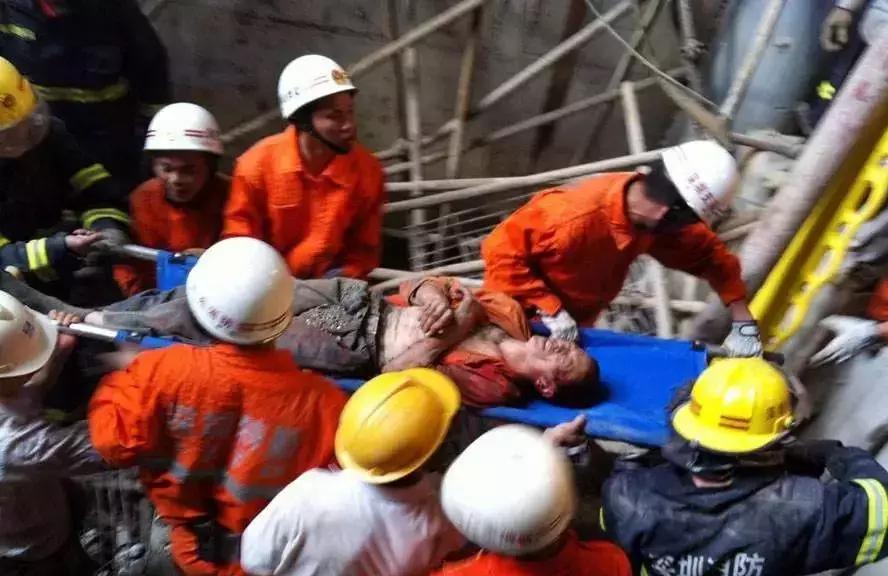 拆楼致一死一伤事件,拆除楼房倒塌视频