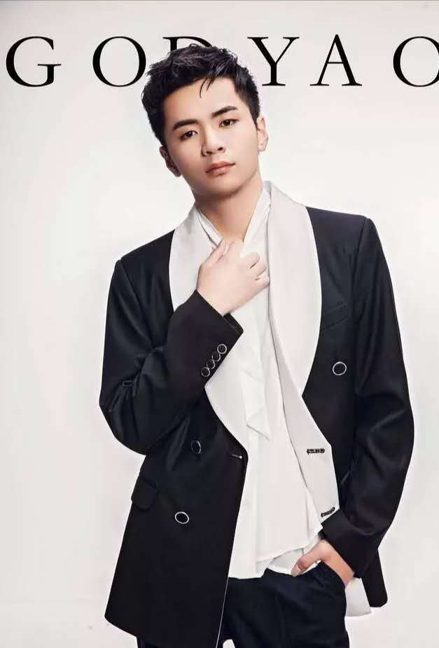 队友嘲讽耀神是“农村人”，耀神霸气回应：我就是农村人，怎么样