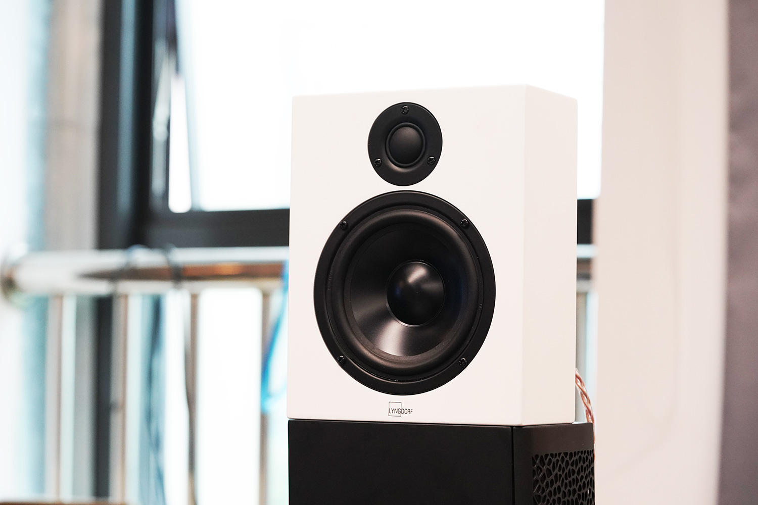 15平方家庭影院音响推荐,极简风家庭影院装修效果